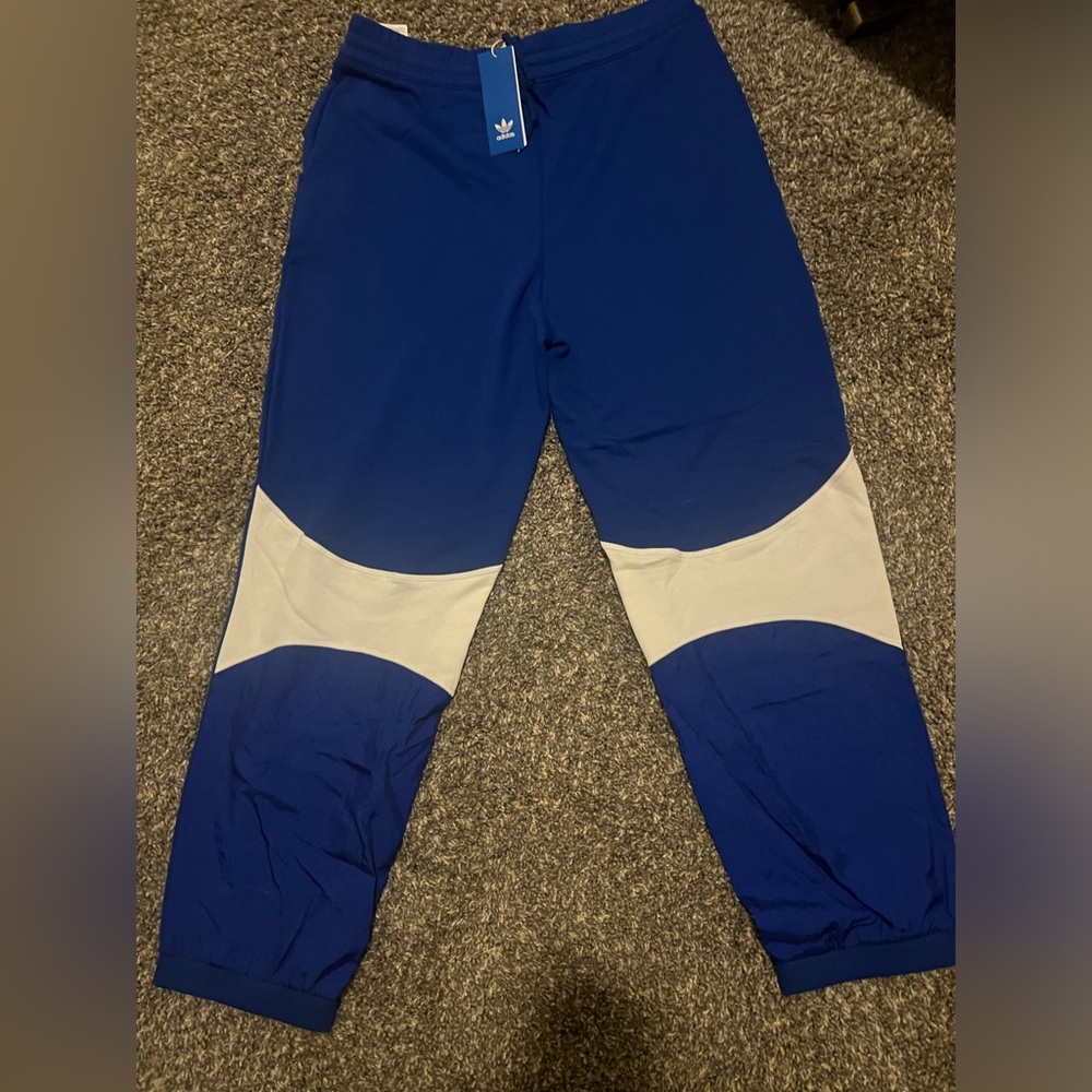 Adidas sweatpants